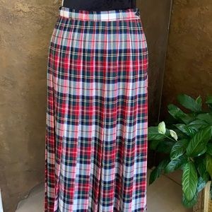 VINTAGE PENDLETON Authentic Tartan Plaid 100% VIRGIN WOOL PLEATED SKIRT! A FIND!